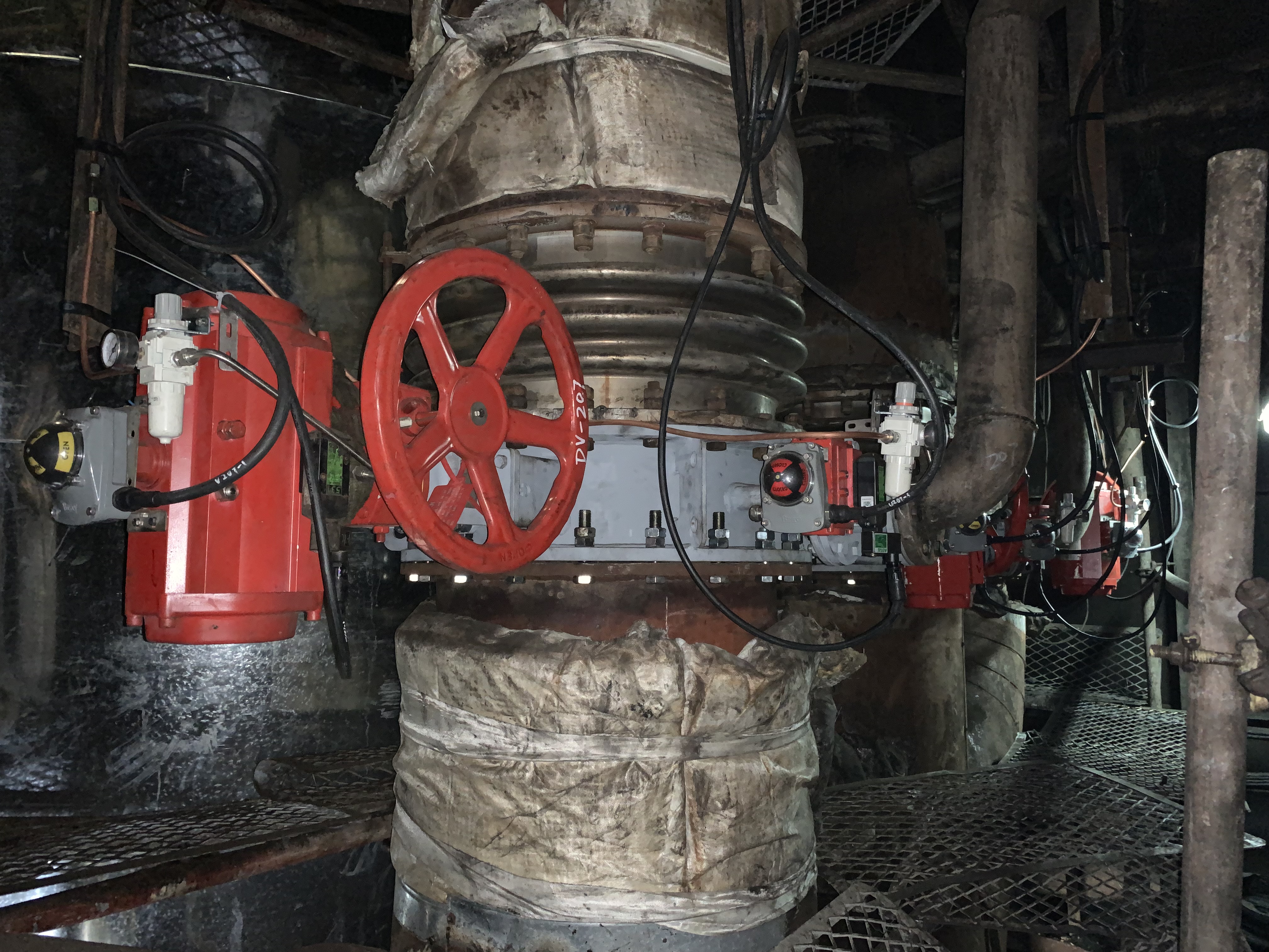 FORENSERVTEK industrial damper installed in a high-temperature process duct